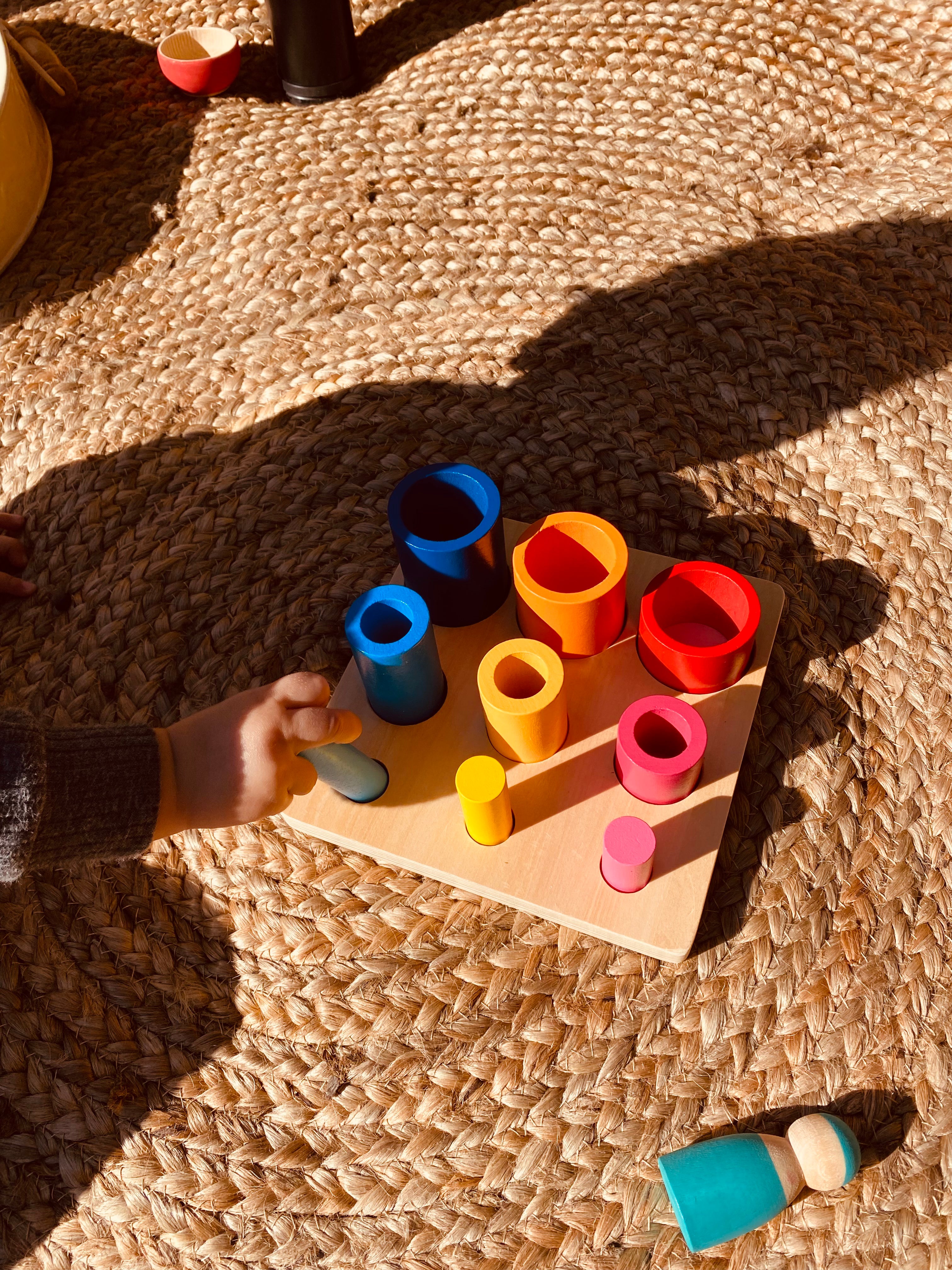 Montessori nesting cylinder board