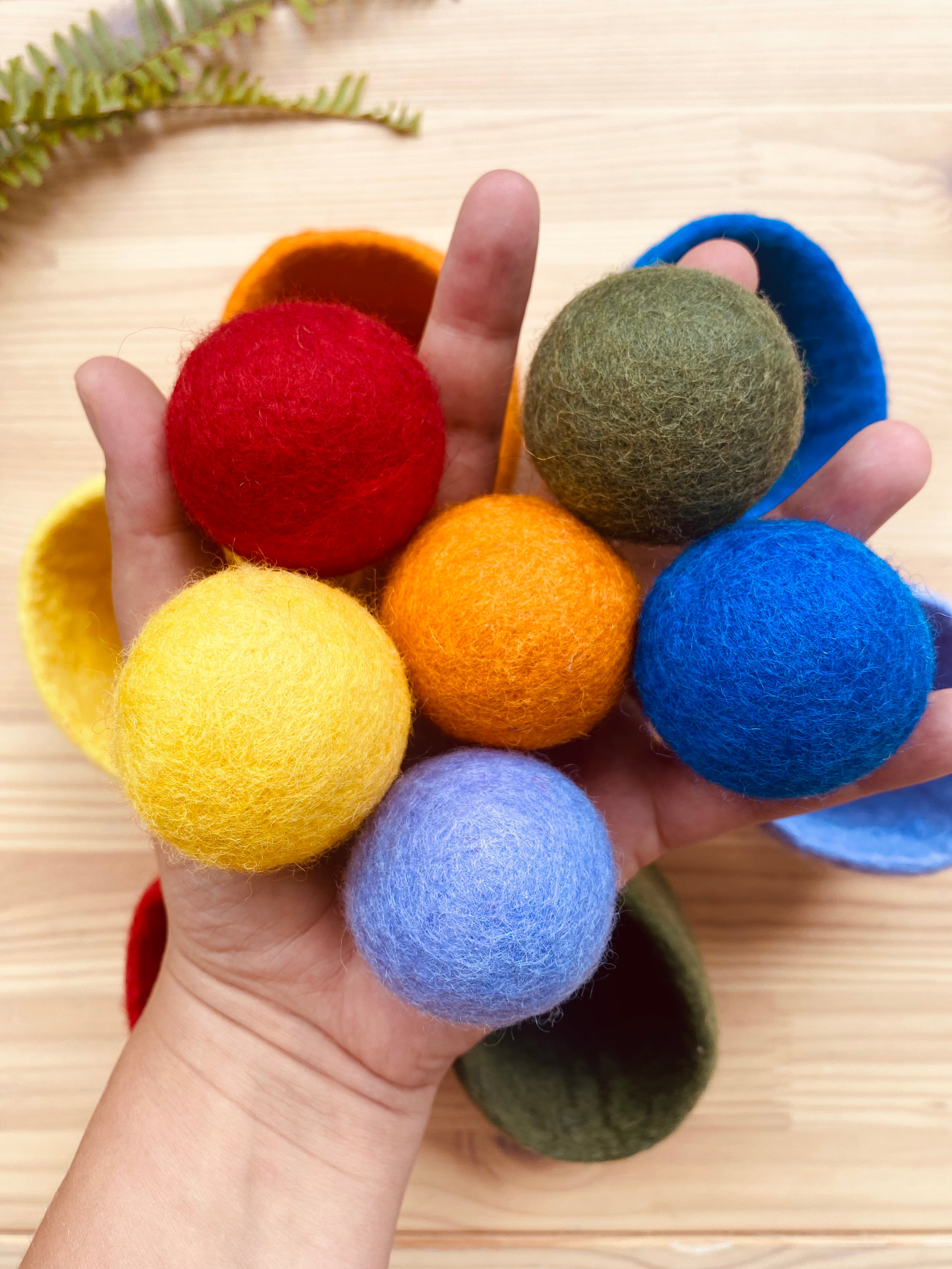 Rainbow felt balls, large 6pcs